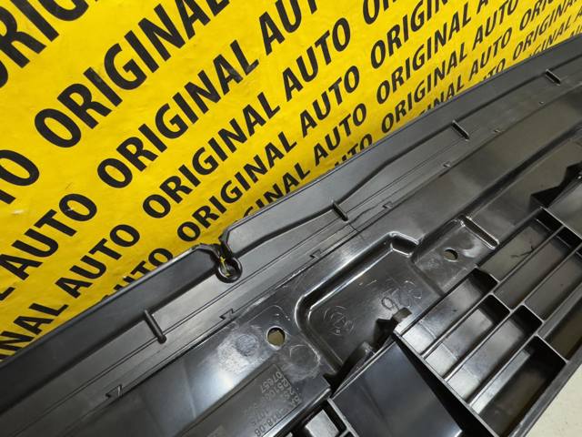 Compre 51745A1E918 BMW Perciana do radiador de esfriamento