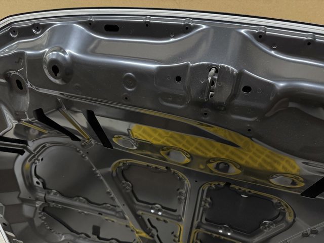 Capota Mazda DKY05231XA preço, a partir de 290,28 USD