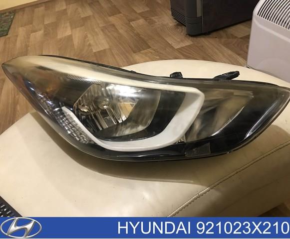 Luz direita 921023X210 Hyundai/Kia