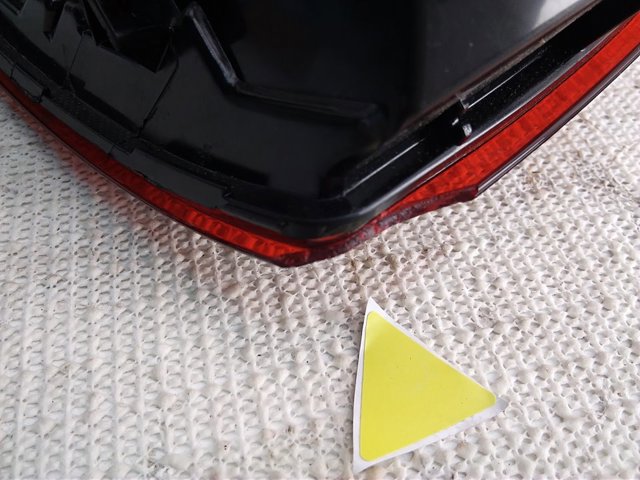 Lanterna traseira esquerda 9800916180 Peugeot/Citroen