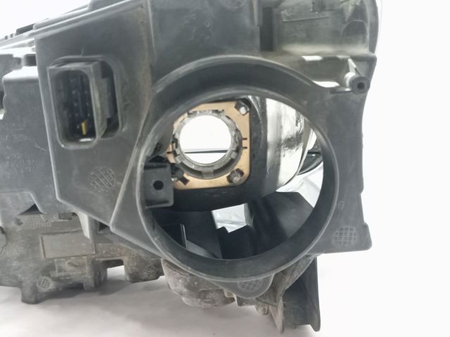 Compre 9816826880 Peugeot/Citroen Luz direita
