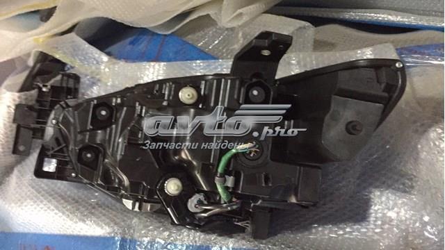 GRF851041A Mazda Luz esquerda