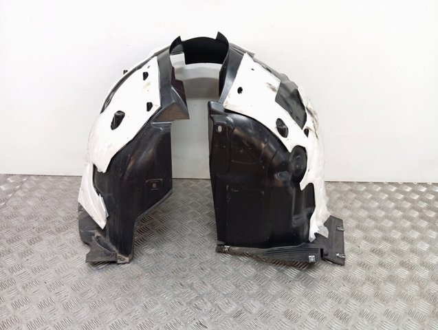 9831258580 Peugeot/Citroen Guarda-barras esquerdo do pára-lama dianteiro