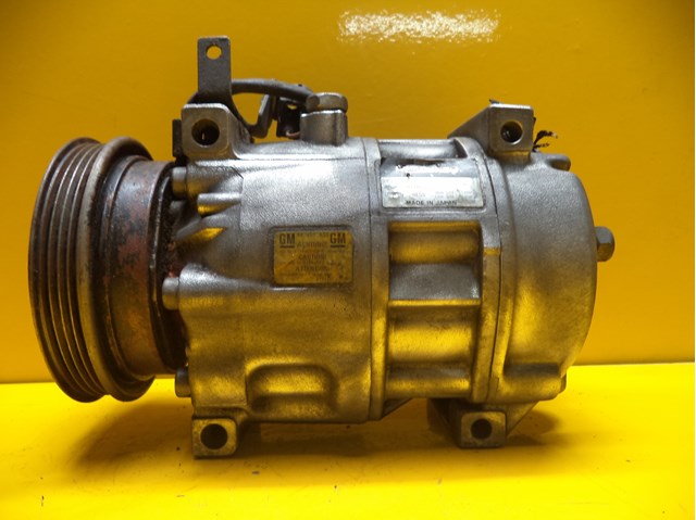 Compressor de aparelho de ar condicionado General Motors 90457635
