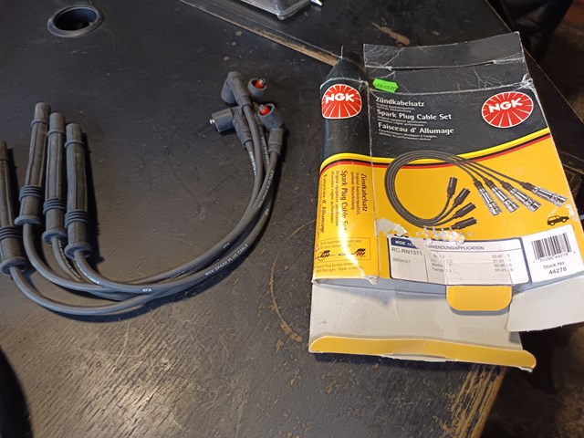 RCRN1311 NGK Fios de alta voltagem, kit