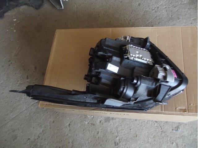 92102R2000 Hyundai/Kia Luz direita