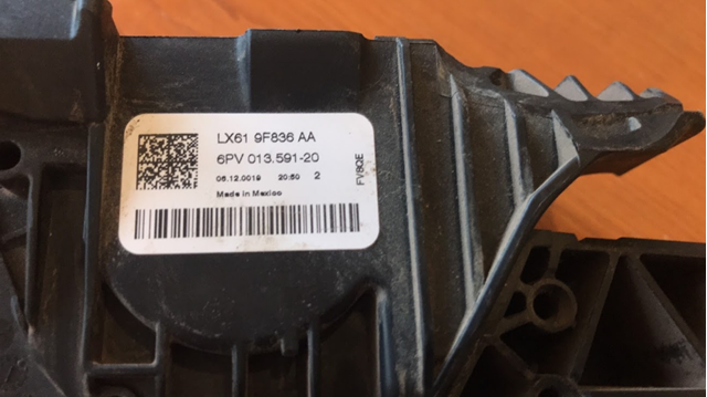 Pedal de gás (de acelerador) Ford Escape III SUV (DFK) (2019 - 2026) III