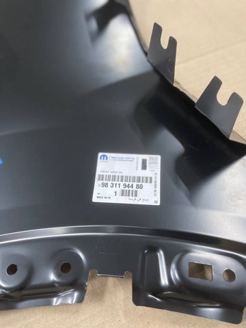 Pára-lama dianteiro direito 9831194480 Peugeot/Citroen