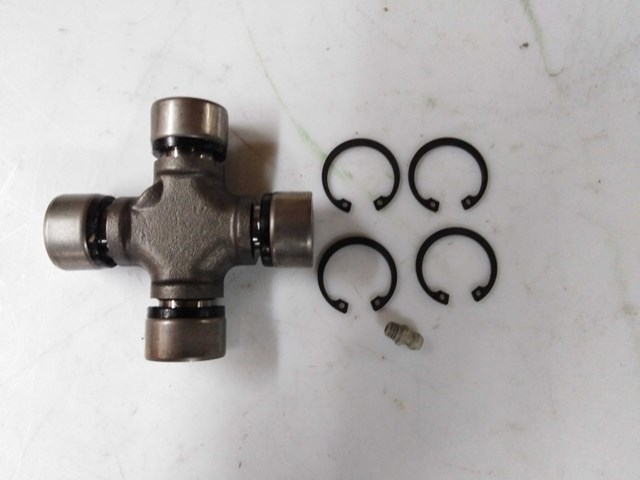 Compre 1905986 Iveco Cruzeta da junta universal traseira