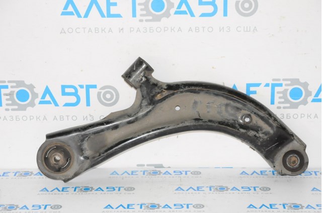 Braço oscilante inferior direito de suspensão dianteira 545009AM1B Nissan/Infiniti