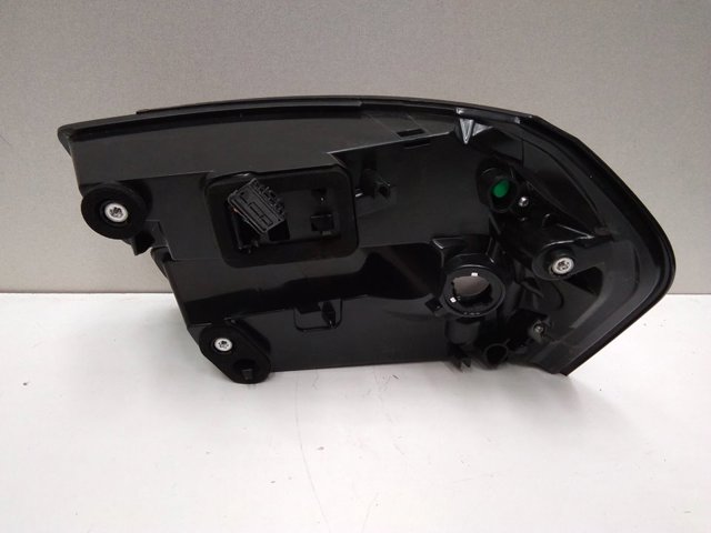 Lanterna traseira direita Peugeot/Citroen 9678271380