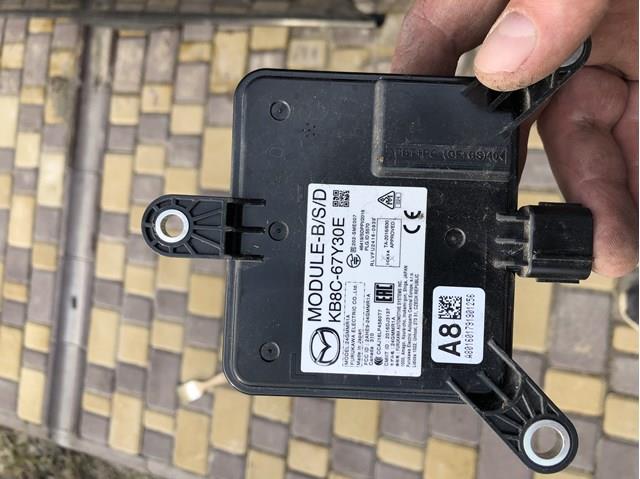 Compre KB8C67Y30E Mazda Sensor traseiro de controlo da zona morta
