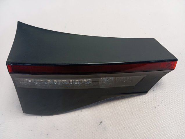 Lanterna traseira esquerda interna Toyota 815900DB70 preço, a partir de 419,56 USD
