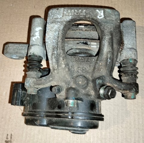 Compre 440004CA0A Nissan/Infiniti 