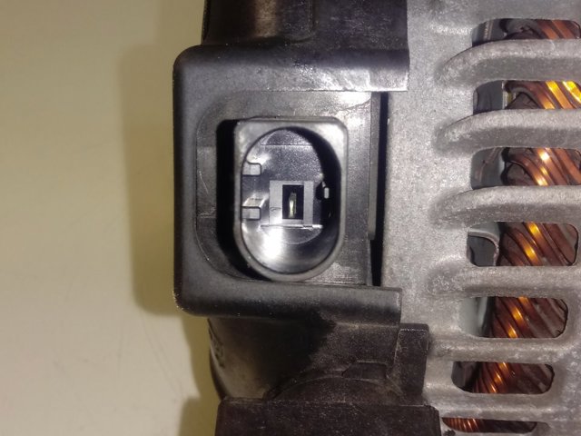 764013104 BMW Gerador