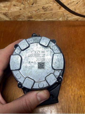 Bomba de água (bomba) de esfriamento, adicional elétrica Peugeot/Citroen 9827567880