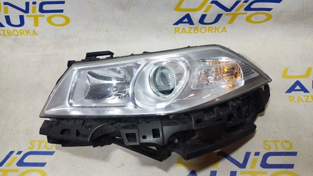 Compre 8200412754 Renault (RVI) Luz direita