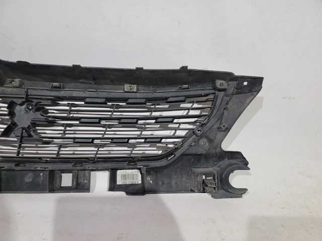 Grelha do radiador 9816027280 Peugeot/Citroen