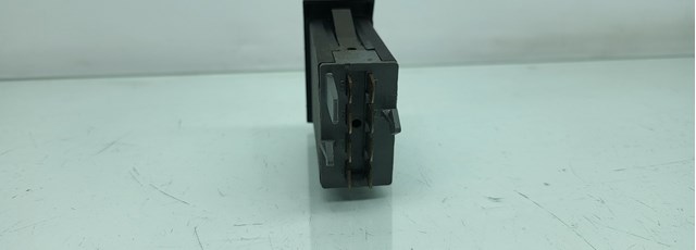 Botão de ativação do sinal de emergência VAG 3U0953235D
