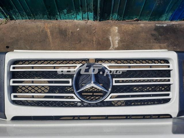 Grelha do radiador A4638880400 Mercedes