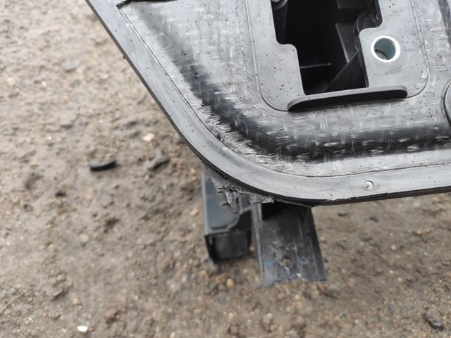 Suporte superior do radiador (painel de montagem de fixação das luzes) Mercedes 1676209900 preço, a partir de 568,66 USD