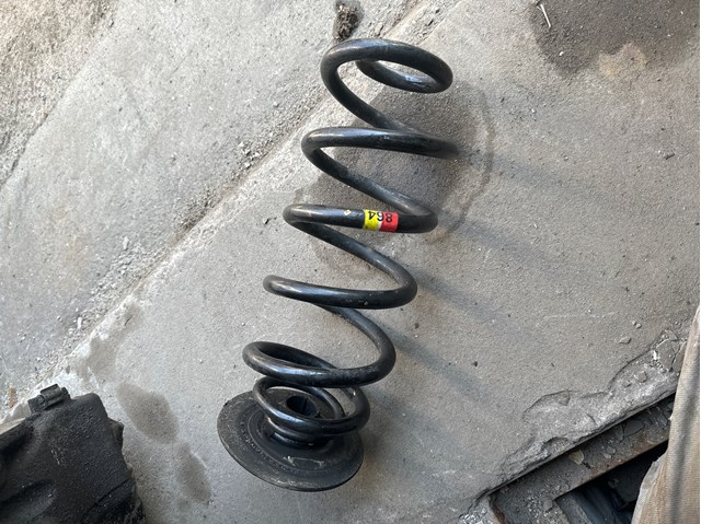 33536779864 BMW Mola traseira