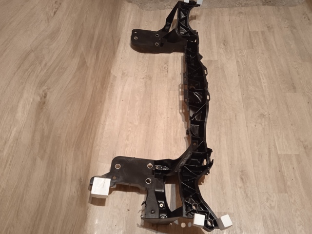 Suporte do radiador montado (painel de montagem de fixação das luzes) 606204 Polcar