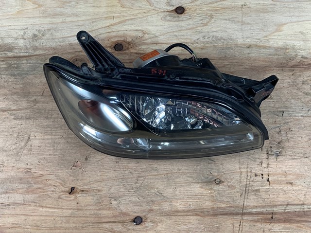 Compre 84001AE400 Subaru Luz direita