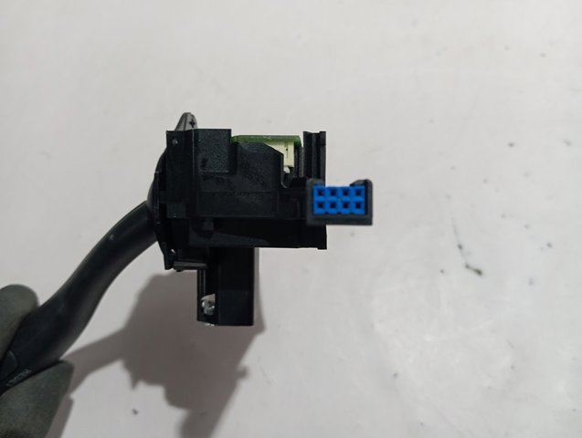 Comutador direito instalado na coluna da direção VAG 8P0953519C preço, a partir de 56,45 USD