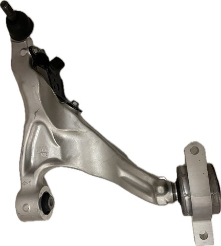 Braço oscilante inferior esquerdo de suspensão dianteira 545011MA0B Nissan/Infiniti