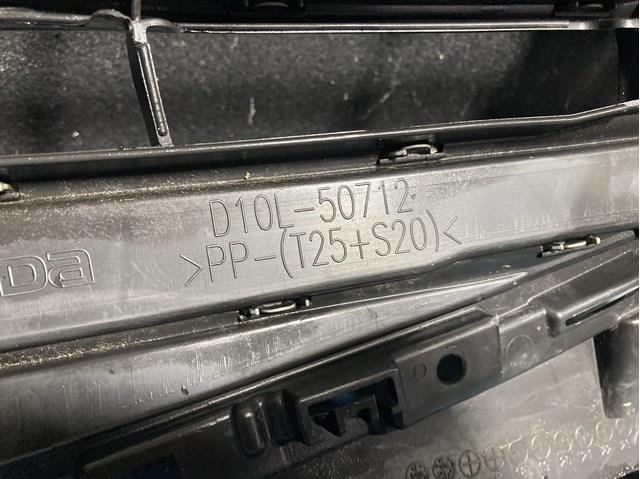 D10L50710J Mazda Grelha do radiador