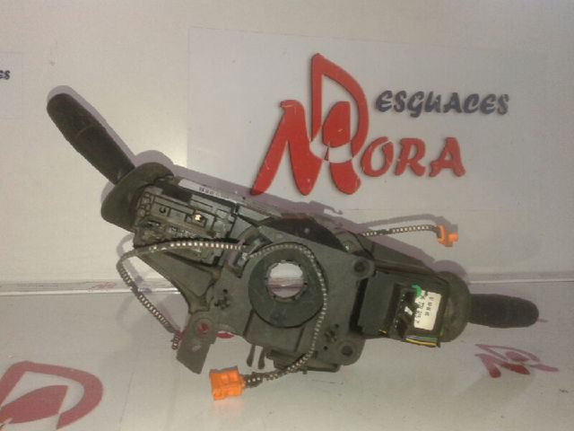96186612ZL Peugeot/Citroen Luz esquerda