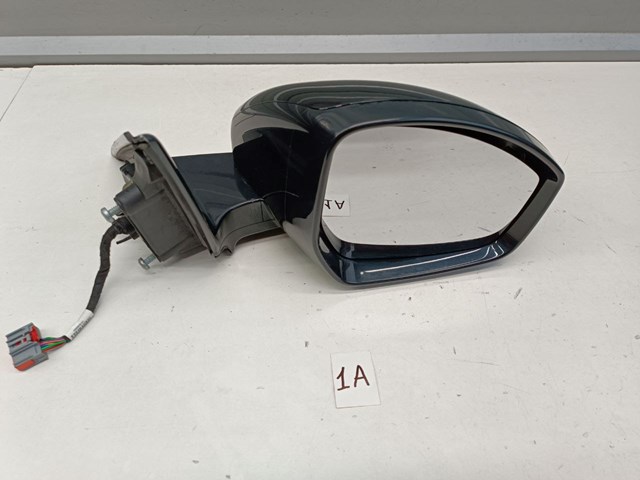 Compre LR068141 Land Rover 
