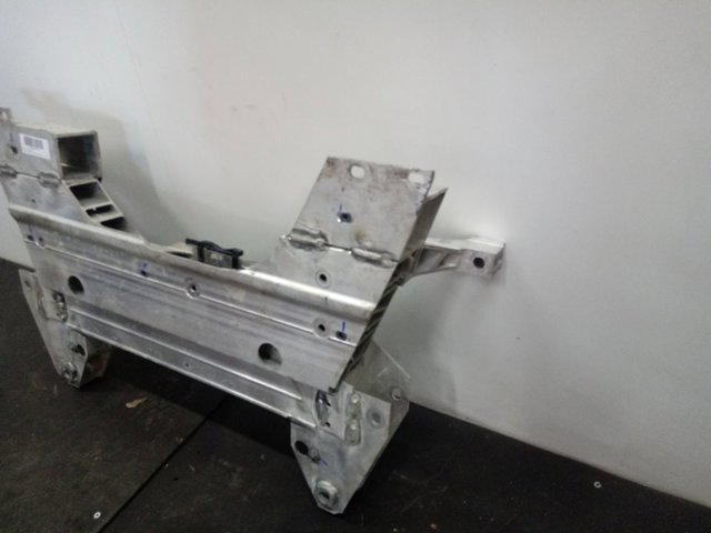 Viga de suspensão dianteira (plataforma veicular) Peugeot 2008 II 
