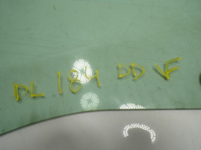 9811413680 Peugeot/Citroen Vidro da porta dianteira direita