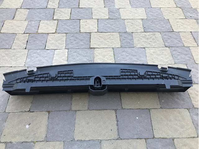 Perciana do radiador de esfriamento BMW 51749464208 preço, a partir de 242,01 USD