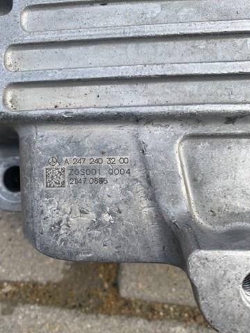 Coxim (suporte) esquerdo de motor Mercedes A2472403200