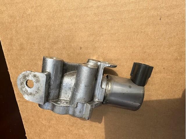 Compre PYFA14440C Mazda Válvula de regulação de pressão de óleo