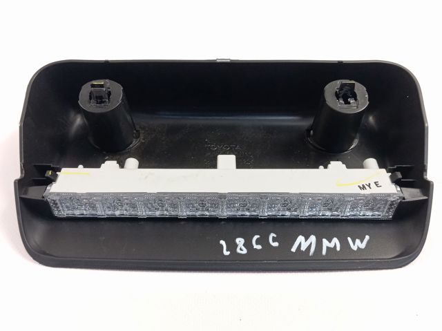Sinal de parada traseiro adicional para Toyota Yaris  P21