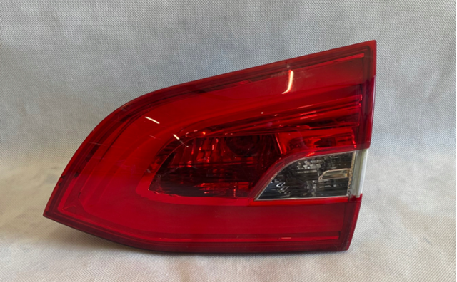 9678094880 Peugeot/Citroen Lanterna traseira direita interna