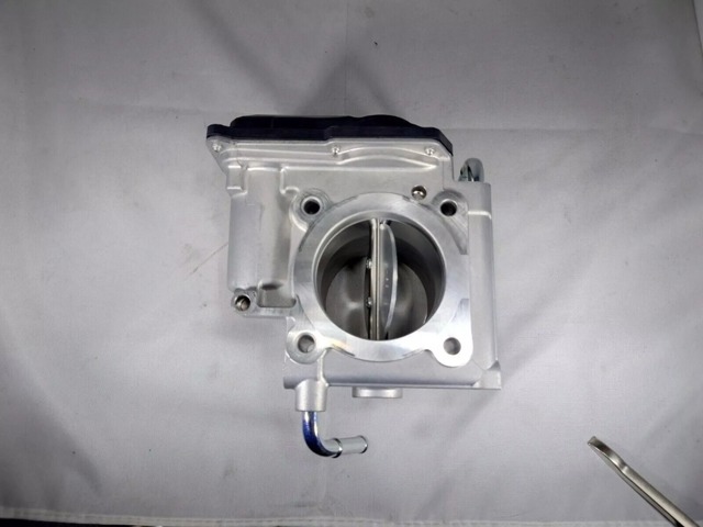 Compre SHY1136B0 Mazda Válvula de borboleta montada