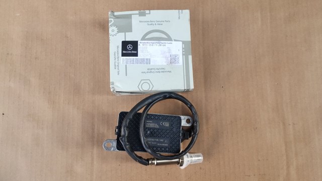 Sensor de óxidos de nitrogênio NOX A011153712864 Mercedes