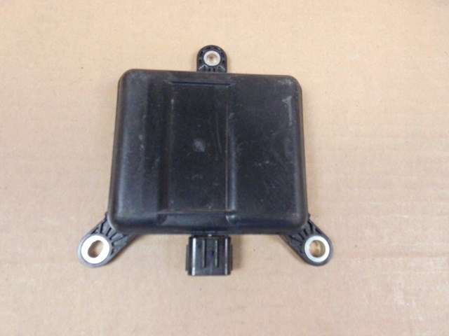 Sensor traseiro de controlo da zona morta Mazda KB8C67Y30C preço, a partir de 168,55 USD