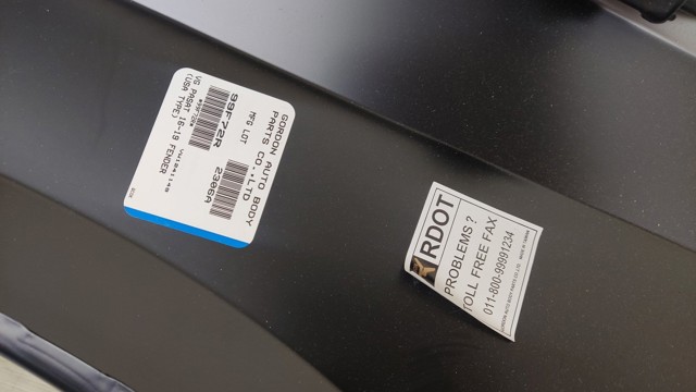 Compre PVW10088AR Signeda Pára-lama dianteiro direito