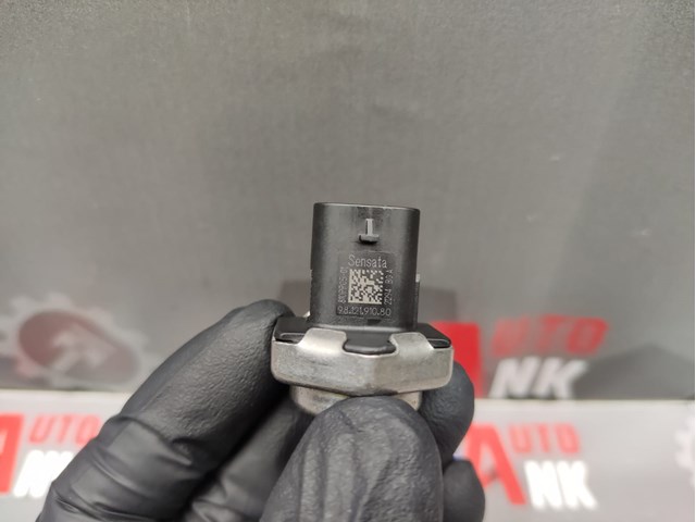 Distribuidor de combustível (rampa) Peugeot/Citroen 9811353880