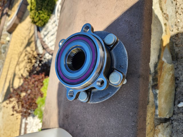 Cubo dianteiro Mazda TK483304XB preço, a partir de 148,71 USD