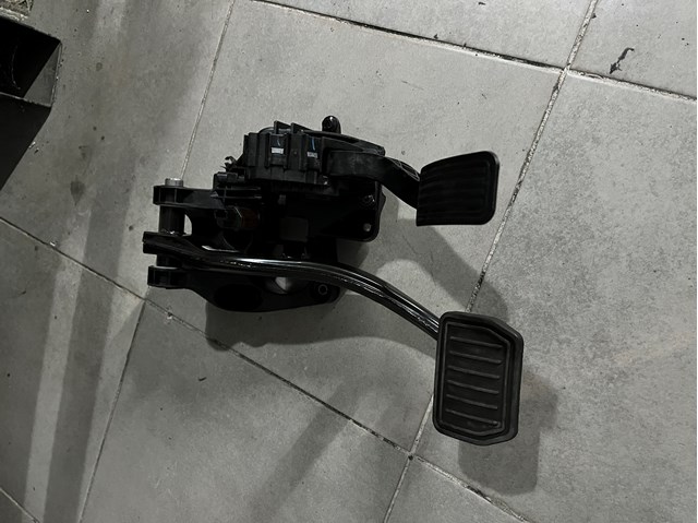Compre 104469100D Tesla Consola de pedais, conjunto de pedais