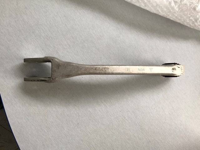 Braço oscilante superior esquerdo de suspensão traseira Fiat/Alfa/Lancia 670161064 preço, a partir de 95,34 USD
