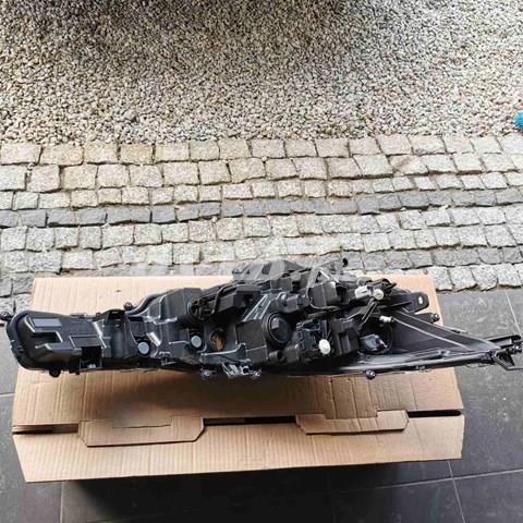 8117002S70 Toyota Luz esquerda
