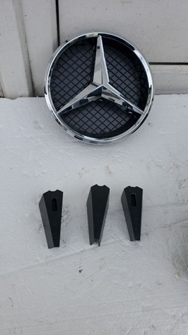 Emblema de grelha do radiador Mercedes A0008176007